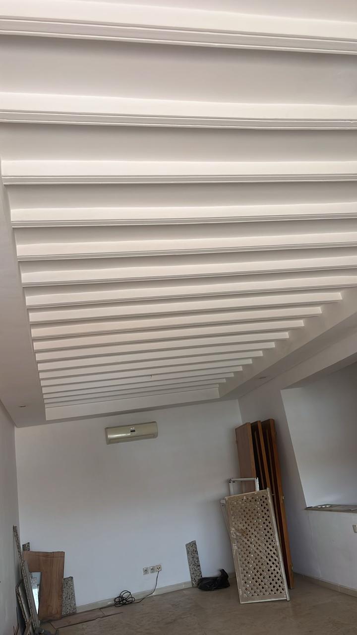 Plafond moderne en plâtre à gradins
